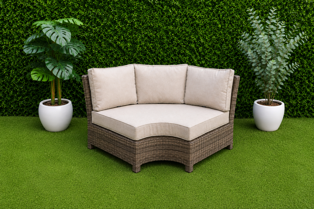 Amalfi Deluxe Curved Corner Suite
