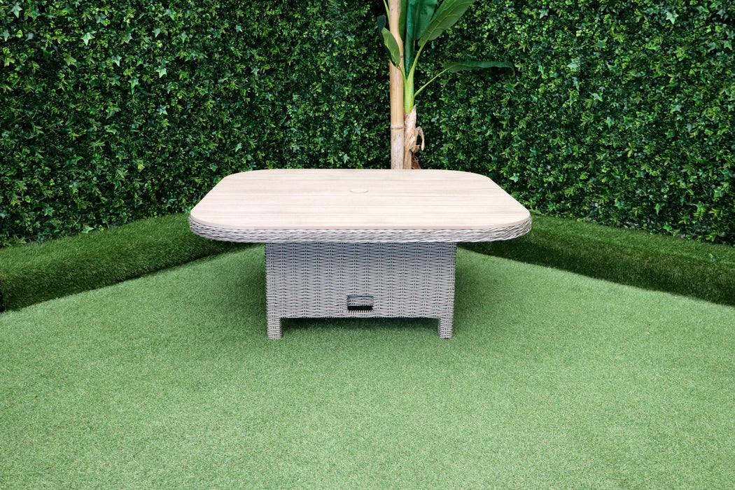 Verona Deluxe Curved Corner Suite
