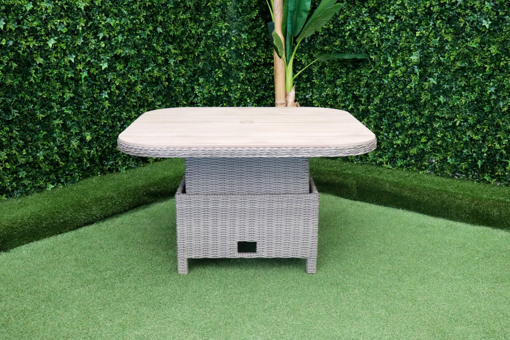 Verona Deluxe Curved Corner Suite