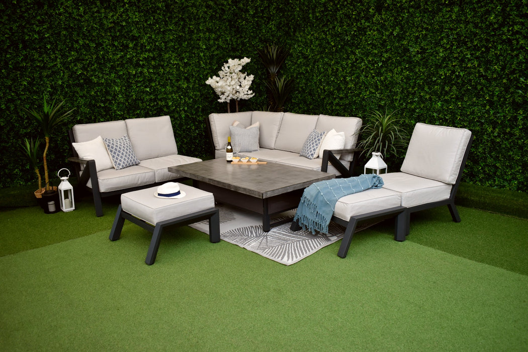 Long Island L-Corner Suite