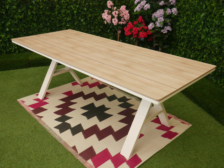 Cannes Eight Seater White