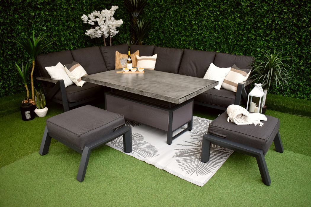 Long Island L-Corner Suite