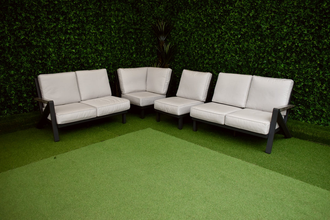 Long Island L-Corner Suite