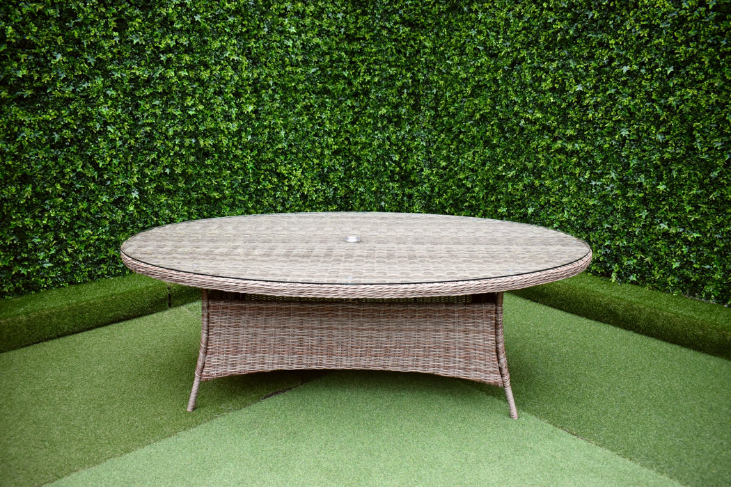 Madrid Eight Oval Windsor